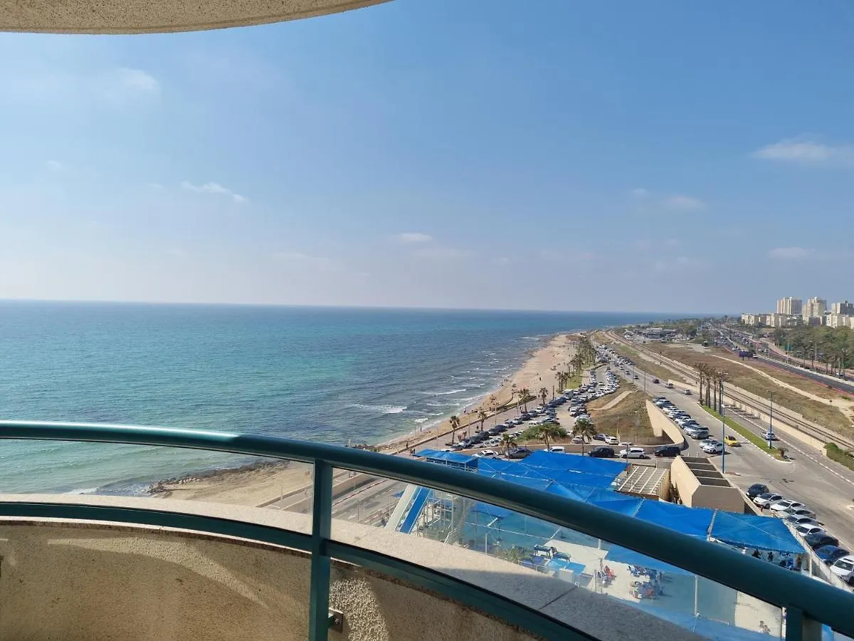 בניין אלמוג - מגדל הים Apartment Haifa
